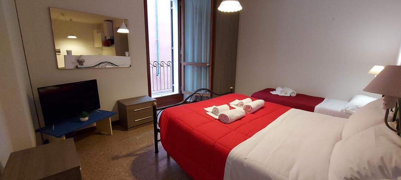 Marconi Rooms Loggia Delle Erbe Verona Exterior photo