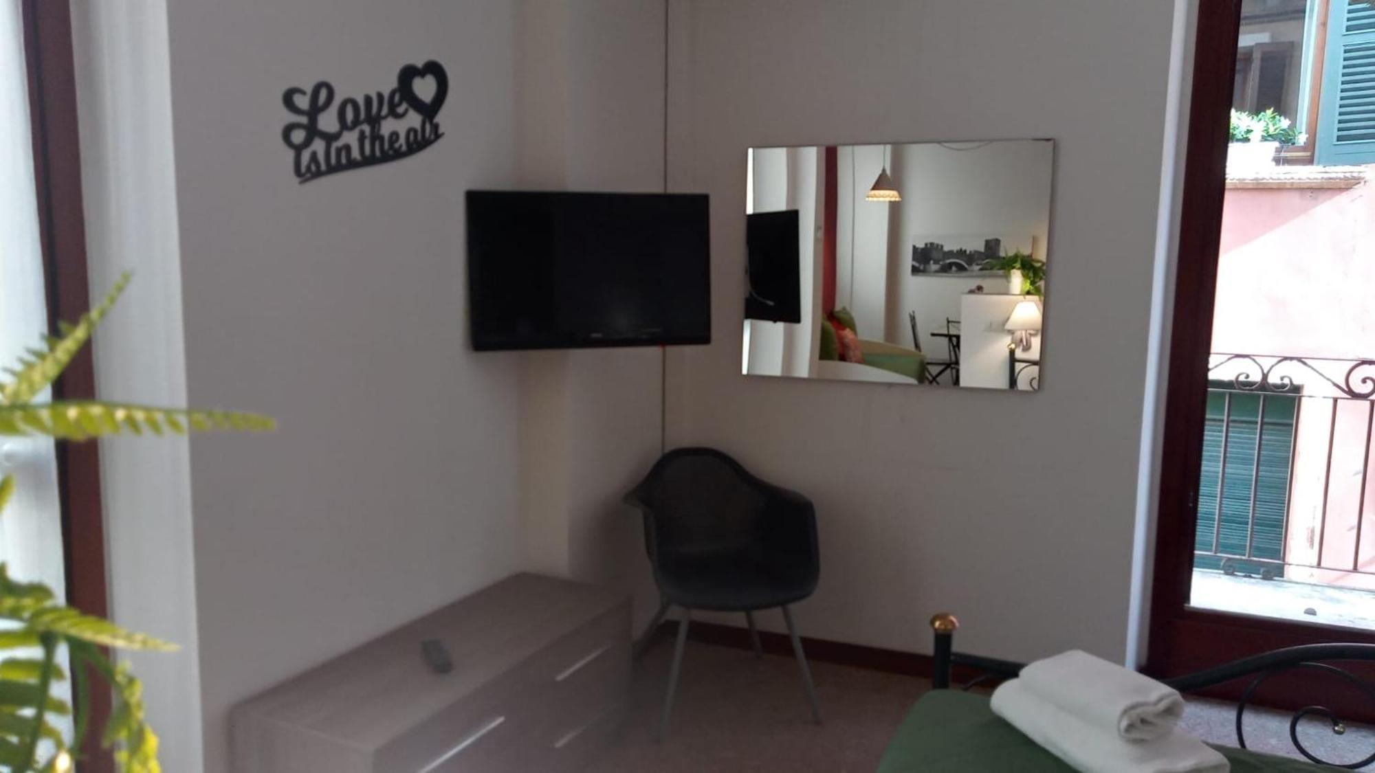 Marconi Rooms Loggia Delle Erbe Verona Exterior photo