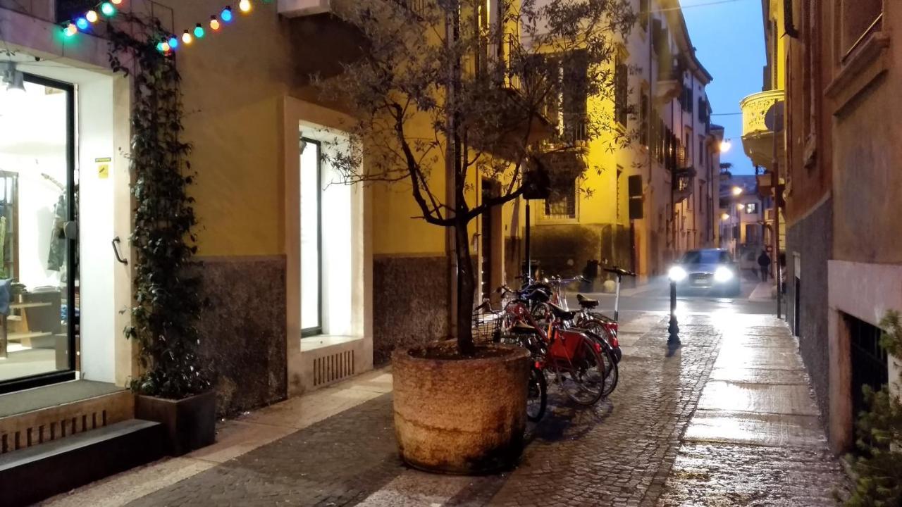 Marconi Rooms Loggia Delle Erbe Verona Exterior photo